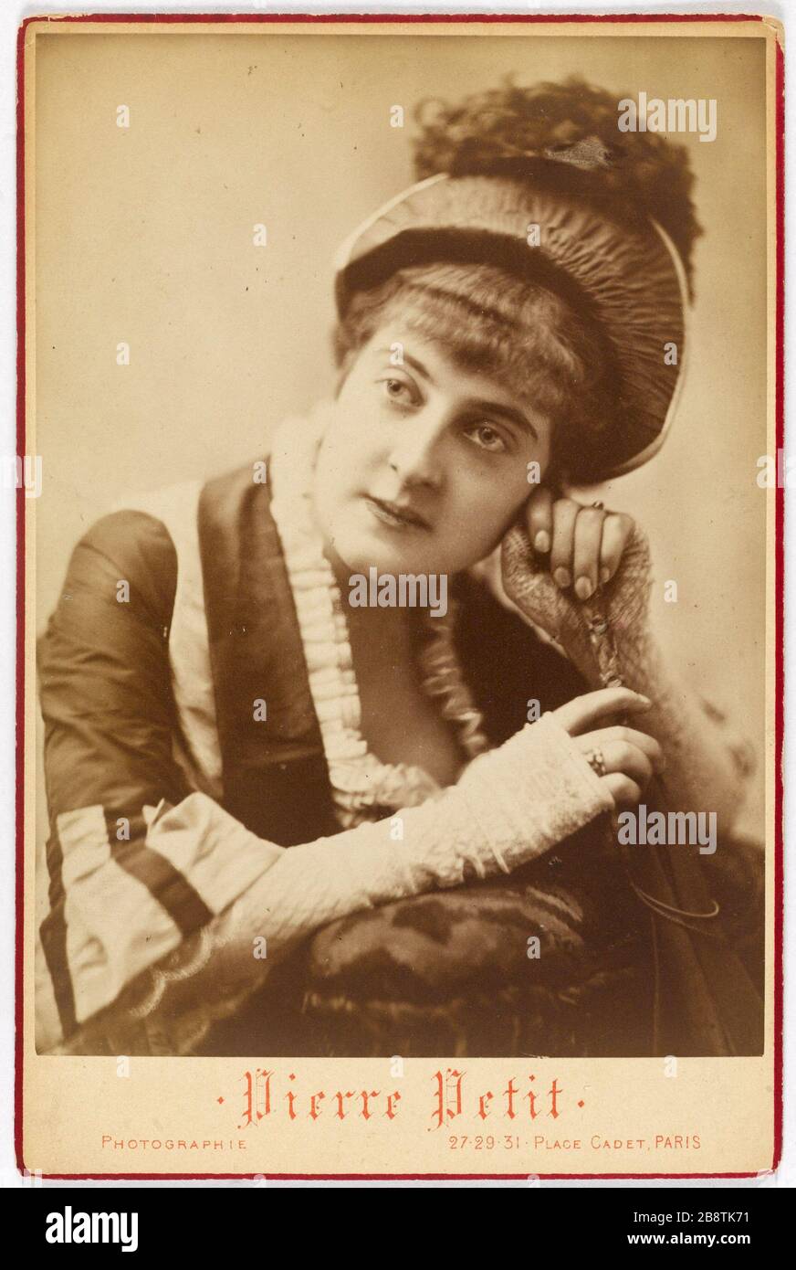 Portrait d'Eliane Bertin, actrice 'Portrait d'Eliane Bertin, actrice'. Photo de Pierre petit (1831-1909). Rage sur papier alluminé. Paris, musée Carnavalet. Banque D'Images