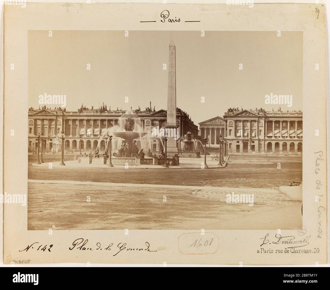 Place de la Concorde, 8ème arrondissement, Paris. Paris. Place de la Concorde place de la Concorde, Paris (VIIIème arr.). Photo d'Edouard Dontenville ou Dontenvill. Rage sur papier alluminé. Entre 1865 et 1900. Paris, musée Carnavalet. Banque D'Images
