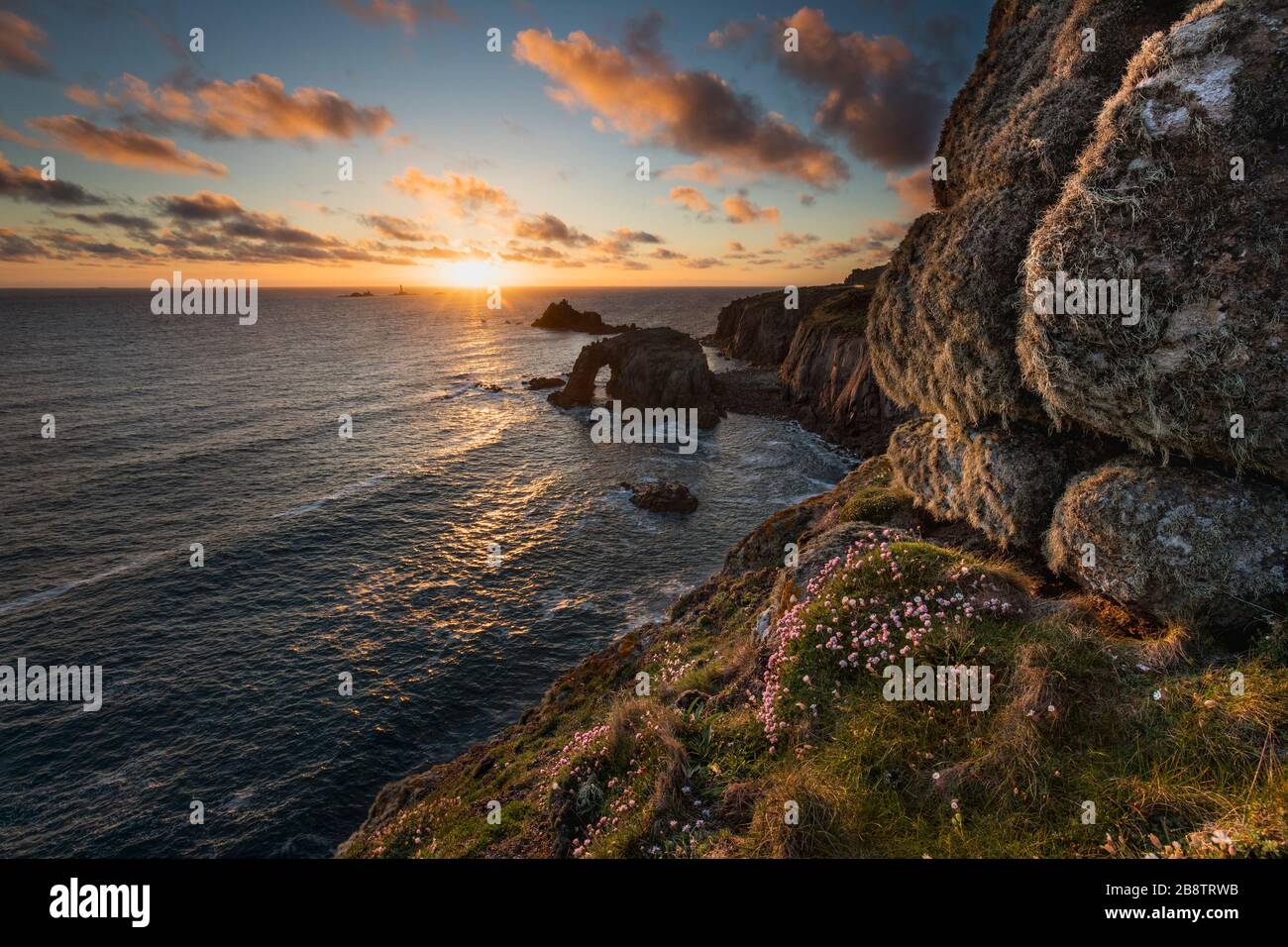 Land's End ; coucher du soleil ; Cornwall, UK Banque D'Images