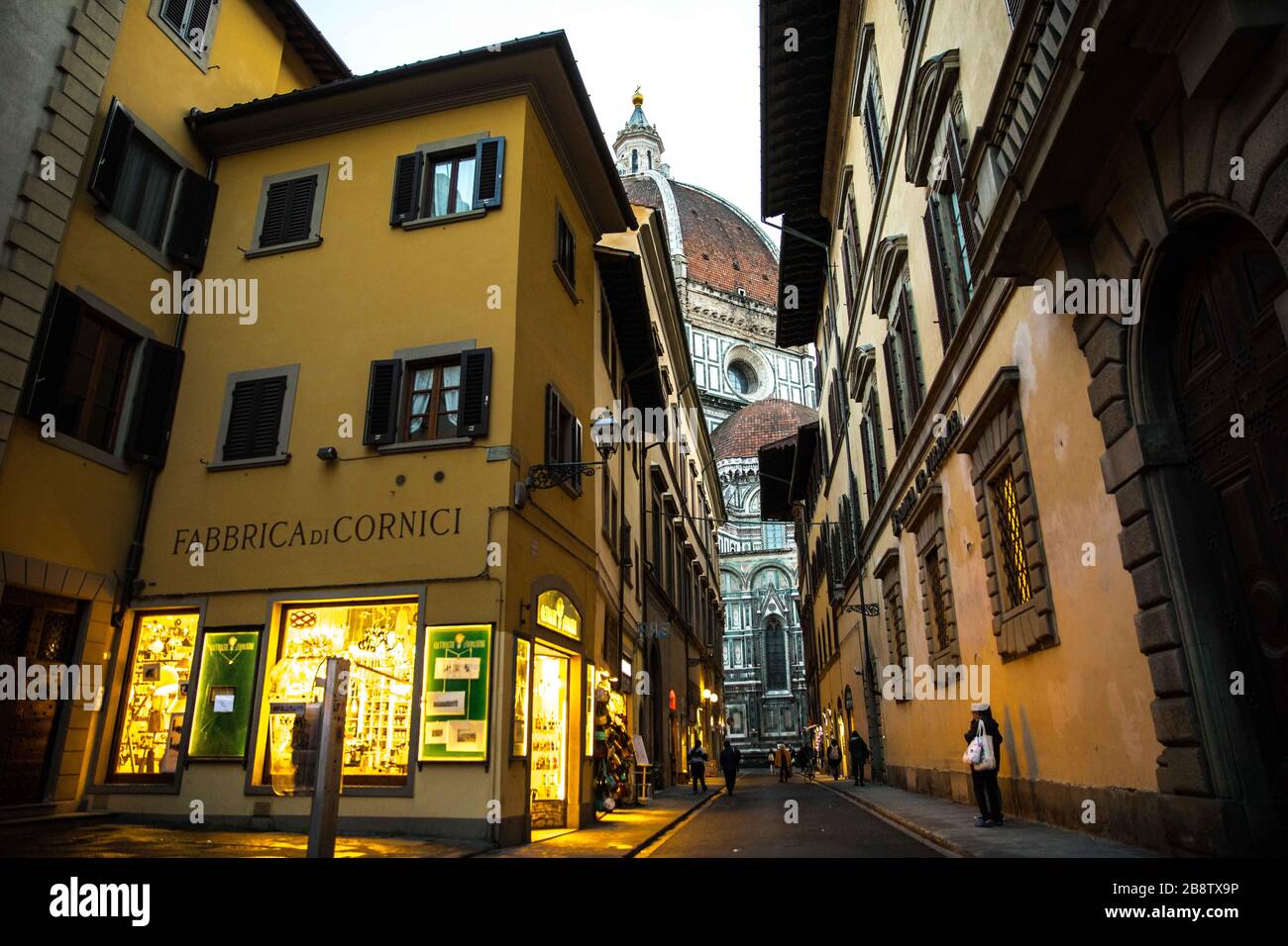 Rue menant à la Cupola di Brunelleschi à Florence, Italie Banque D'Images