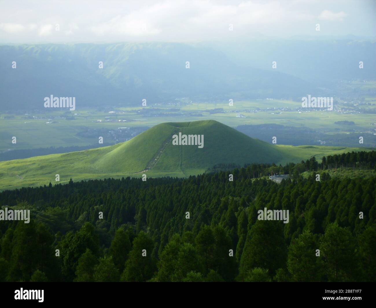 Aso Caldera Banque D Image Et Photos Alamy Aso Caldera Banque D Image Et Photos Alamy