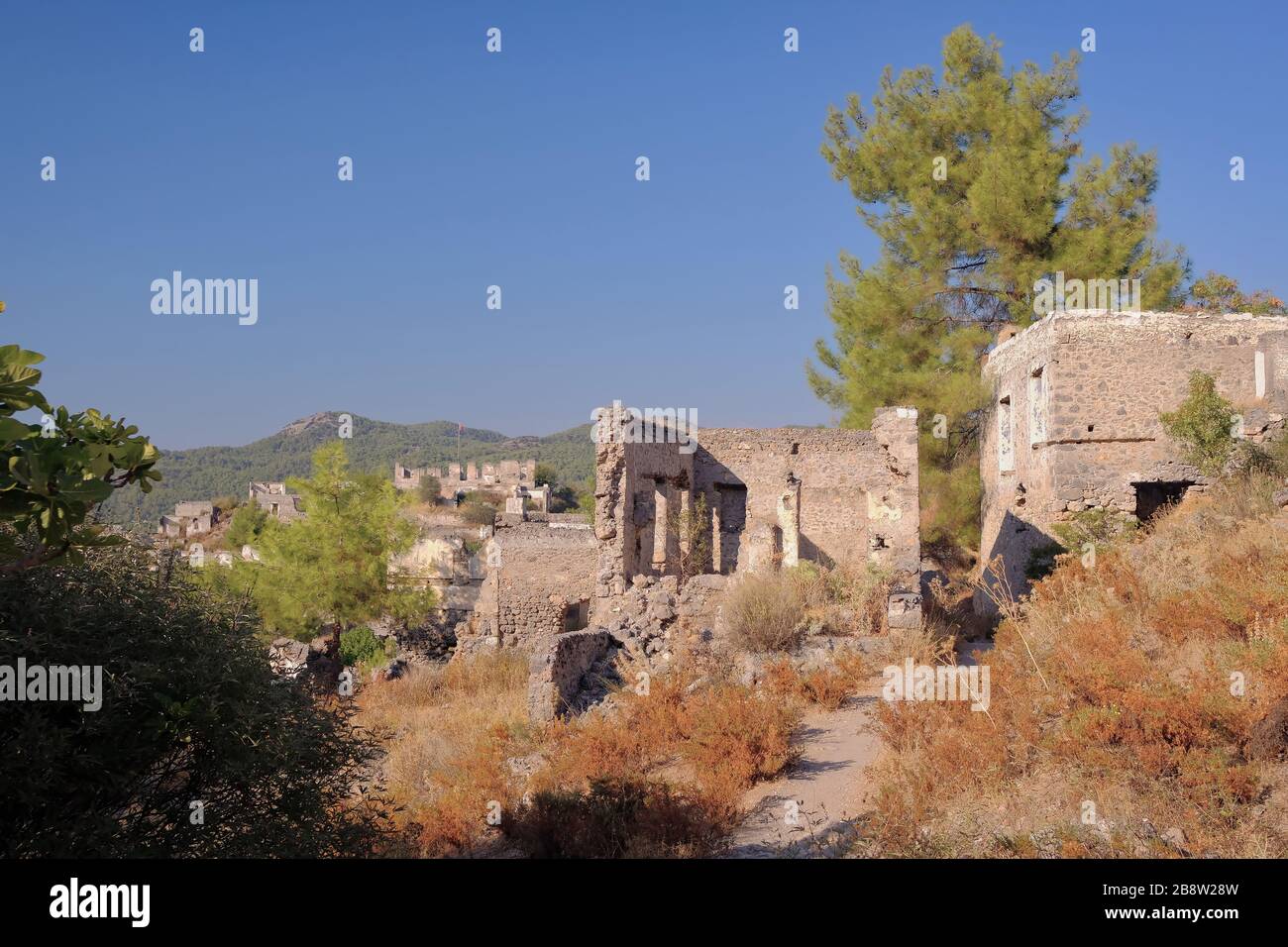 Ville fantôme Kayakoy. Le village grec abandonné de Kayakoy, Fethiye, Turquie. Banque D'Images