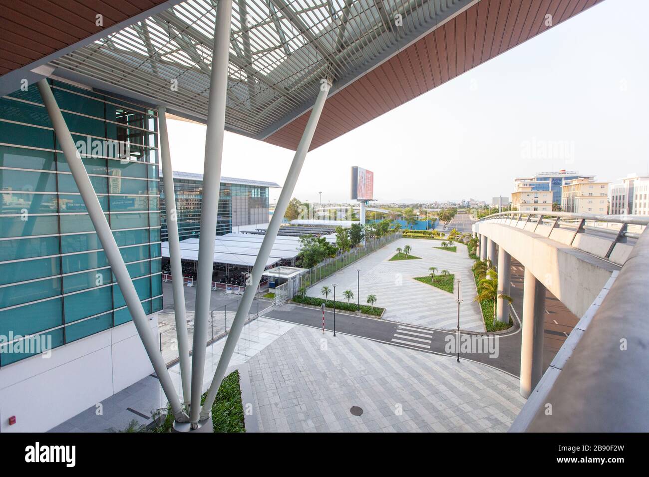 Da Nang, Vietnam. 22 mars 2020. L'aéroport international de da Nang est déserté après que le premier ministre du Vietnam a ordonné la suspension de tous les vols internationaux. Le Vietnam a également suspendu l'entrée de tous les étrangers à partir du 22 mars 2020, afin de limiter la propagation de la COVID-19. (Crédit photo: Gonzales photo/Alay Live News Banque D'Images