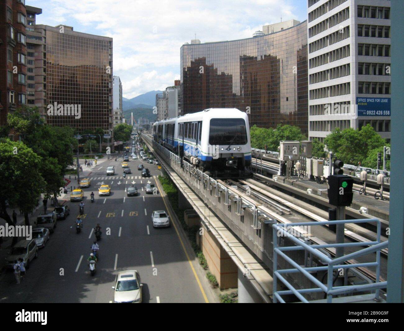 台北捷運cityflo 型電聯車 日本語 内湖線中山中学校駅松山空港方にて 650 Prises Par 玄史生 Talk Contributions Dans Le 4 Juillet 09 Et Charge Par 玄史生 Talk Contributions A Wikipedia Japonais En 17 Juillet 09 File Cityflo650 Jpg De La