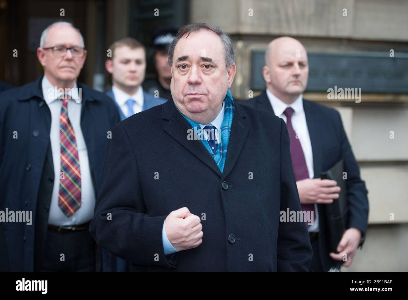 Édimbourg, Royaume-Uni. 23 mars 2020. Photo : Alex Salmond - ancien premier ministre de l'Écosse et ancien chef du parti national écossais (SNP). Alex Salmond est vu quitter la Haute Cour comme un homme libre le jour onze de son procès. Crédit : Colin Fisher/Alay Live News Banque D'Images