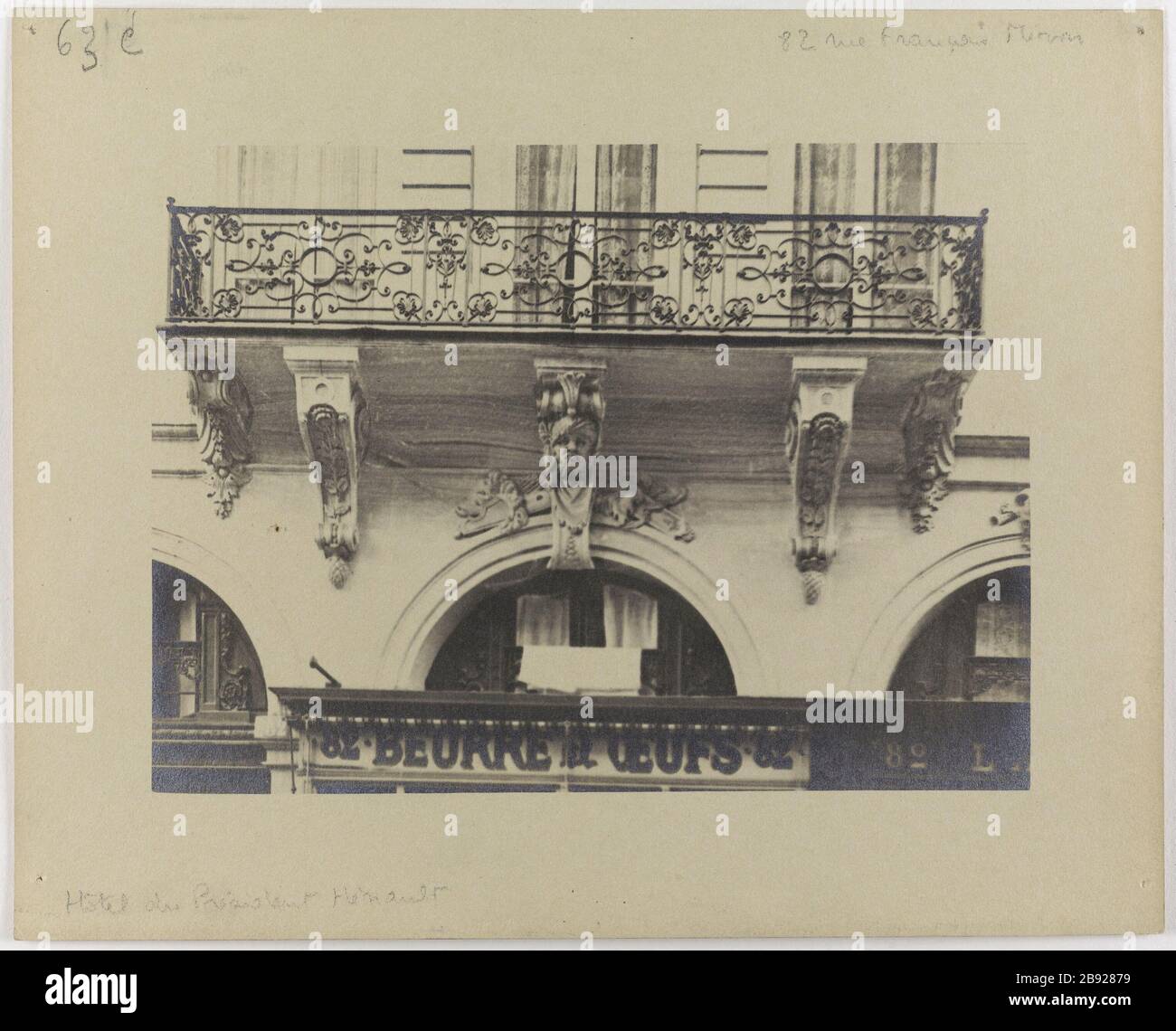 Hôtel Président Henault, 82 rue François Miron, 4ème arrondissement, Paris, 14 juin 1903. Hôtel du Président Hénault, 82 rue François Miron, Paris (IVème arr.). Photo de P. Damagnez. Rage au gélatino-bromure d’argent, 14 juin 1903. Paris, musée Carnavalet. Banque D'Images