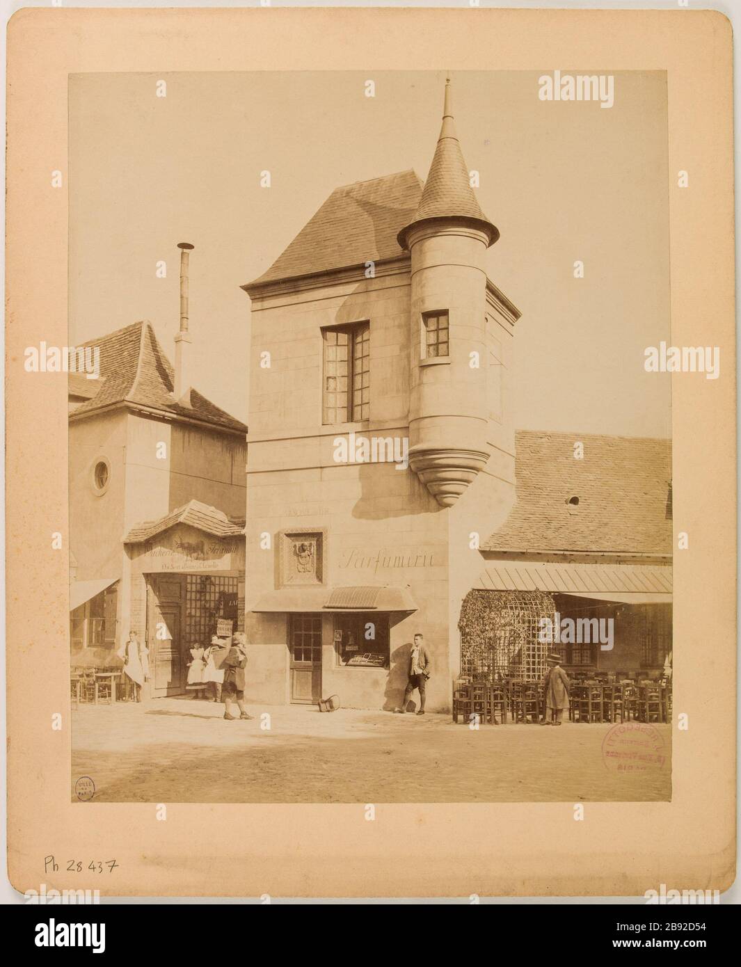 Reconstruction de la Bastille et du quartier Saint-Antoine. Reconstruction de la Bastille et du Saint-Antoine, exposition universelle de 1889, Paris Albert Brichaut. Reconstitution de la Bastille et du quartier St-Antoine. Reconstruction de la Bastille et du quartier Saint-Antoine, exposition universelle de 1889, Paris. Rage sur papier alluminé. Vers 1889. Paris, musée Carnavalet. Banque D'Images Reconstruction de la Bastille et du quartier Saint-Antoine. Reconstruction de la Bastille et du Saint-Antoine, exposition universelle de 1889, Paris Albert Brichaut. Reconstitution de la Bastille et du quartier St-Antoine. Reconstruction de la Bastille et du quartier Saint-Antoine, exposition universelle de 1889, Paris. Rage sur papier alluminé. Vers 1889. Paris, musée Carnavalet. Banque D'Images