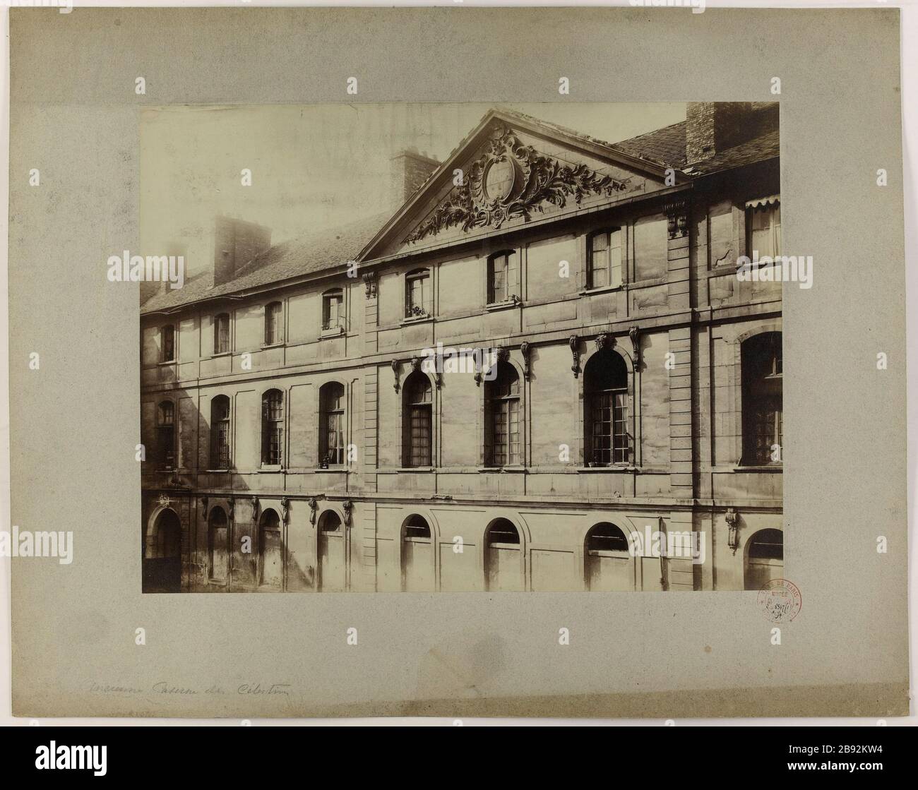 Anciens casernes Celestine. Façade de la caserne des Célestines, 4ème arrondissement, Paris façade de la caserne des Célestines. Paris (IVème arr.). Photographie anonyme. Paris, musée Carnavalet. Banque D'Images