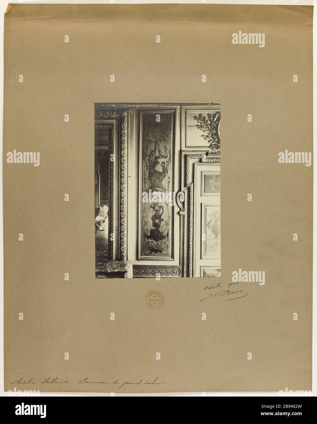 Hôtel Holland -Panel le Grand salon. Vue sur un chameau décoré de panneaux peints, Grand salon, Hôtel de Hollande, Paris. Barry, Jean. Hôtel de Hollande -Panneau du Grand salon. 'Vue d'un panneau pinte à la décoration de chameau, Grand salon, Hôtel de Hollande, Paris'. Rage au gélatino-bromure d’argent. En 1905-10-1905-10. Paris, musée Carnavalet. Banque D'Images