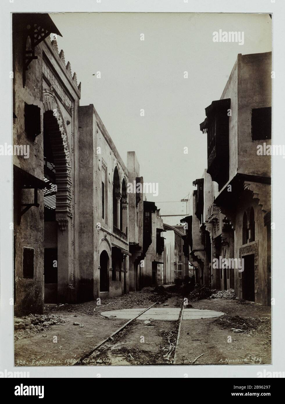 EXPOSITION UNIVERSELLE de 1889: LES RUES DU CAIRE 'exposition universelle universelle de 1889 - la rue du Caire'. Photo d'Alfred Normand. Paris, musée Carnavalet. Banque D'Images EXPOSITION UNIVERSELLE de 1889: LES RUES DU CAIRE 'exposition universelle universelle de 1889 - la rue du Caire'. Photo d'Alfred Normand. Paris, musée Carnavalet. Banque D'Images
