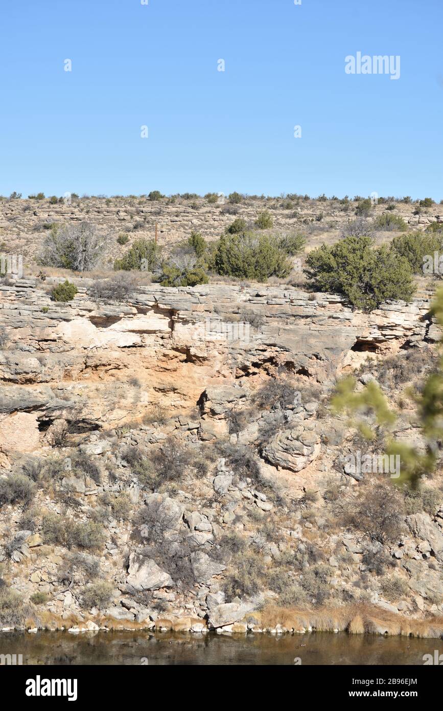 RIM Rock, AZ., États-Unis 13 janvier 2018. Montezuma bien. Fait partie du monument national du château de Montezuma. Un trou de sinkhole calcaire naturel de 386 pieds de diamètre Banque D'Images