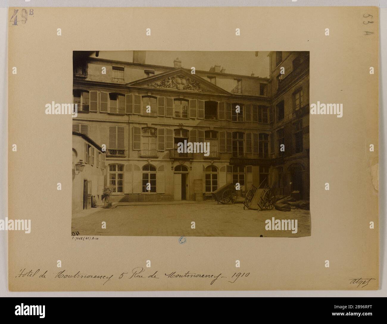 DEVANT LE COURT HOTEL MONTMORENCY MONTMORENCY 5 STREET, 3ÈME ARRONDISSEMENT, PARIS façade sur cour, Hôtel de Montmorency, 5 rue de Montmorency, Paris (IIIème arr.), 1900. Photo d'Eugène Atget (1857-1927). Paris, musée Carnavalet. Banque D'Images