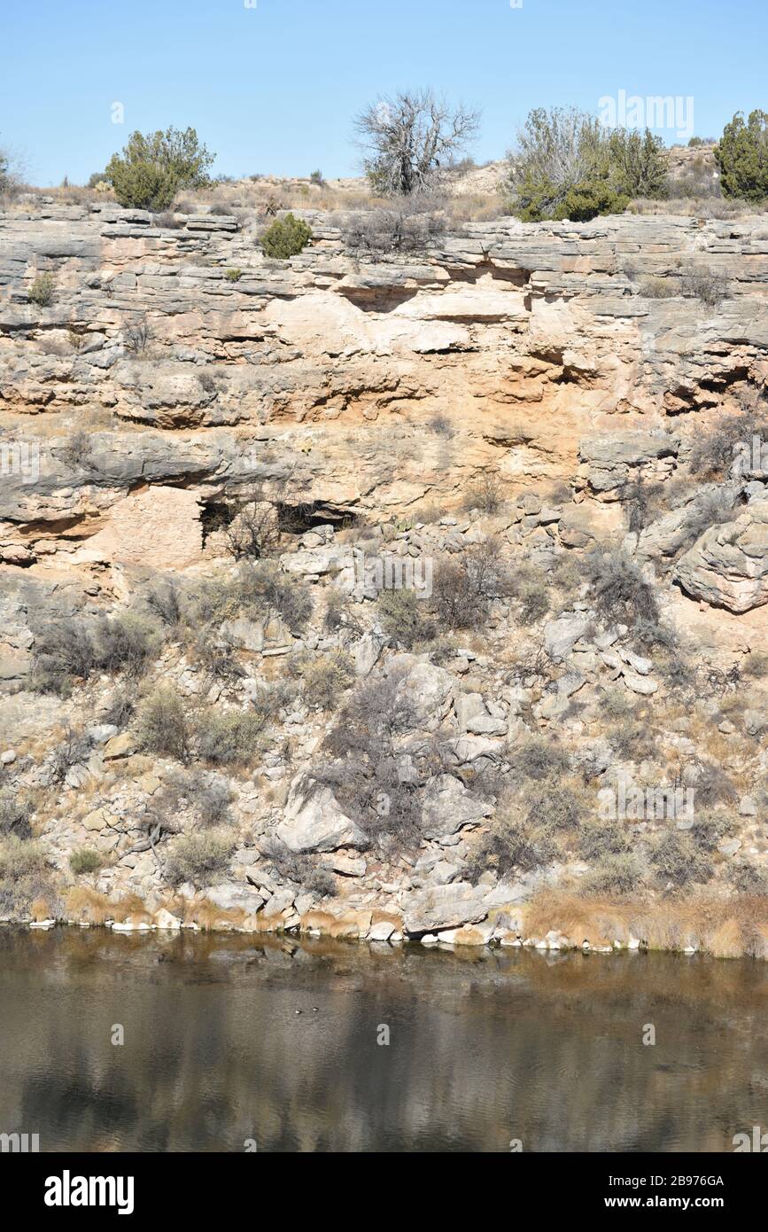 RIM Rock, AZ., États-Unis 13 janvier 2018. Montezuma bien. Fait partie du monument national du château de Montezuma. Un trou de sinkhole calcaire naturel de 386 pieds de diamètre Banque D'Images