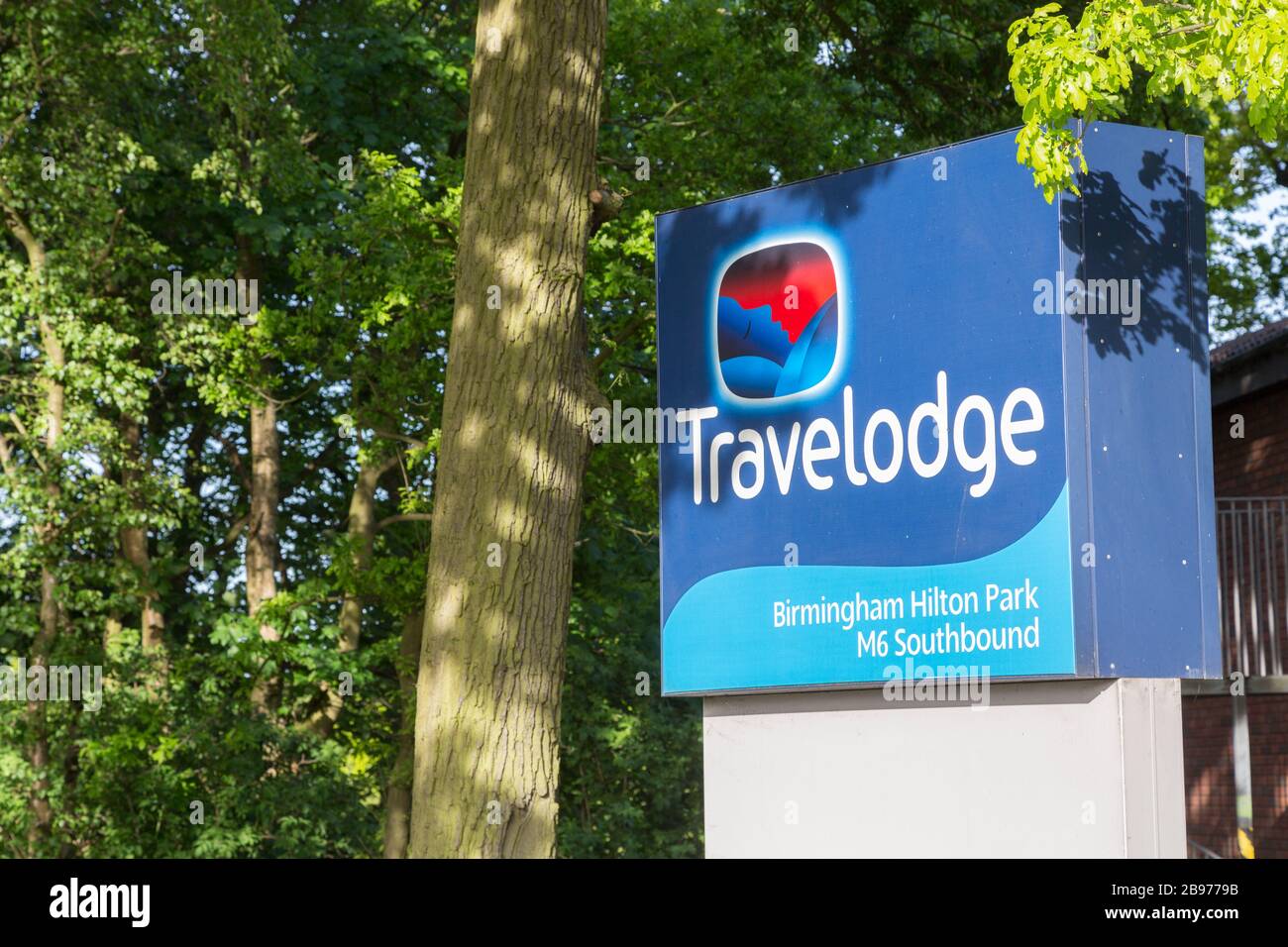 Travelodge Sign, Hilton Park, Birmingham sur le M 6, Angleterre, Royaume-Uni Banque D'Images