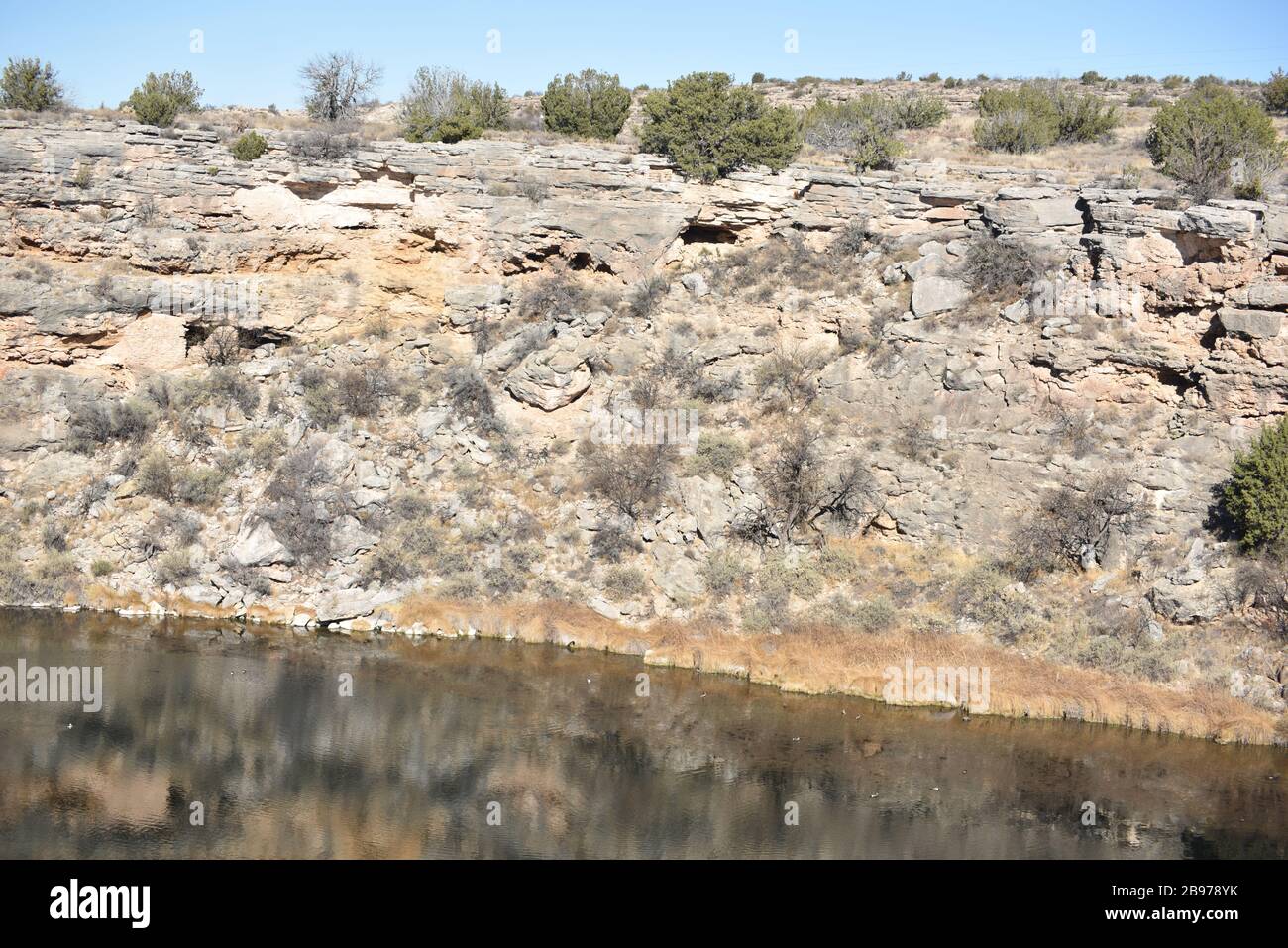 RIM Rock, AZ., États-Unis 13 janvier 2018. Montezuma bien. Fait partie du monument national du château de Montezuma. Un trou de sinkhole calcaire naturel de 386 pieds de diamètre Banque D'Images