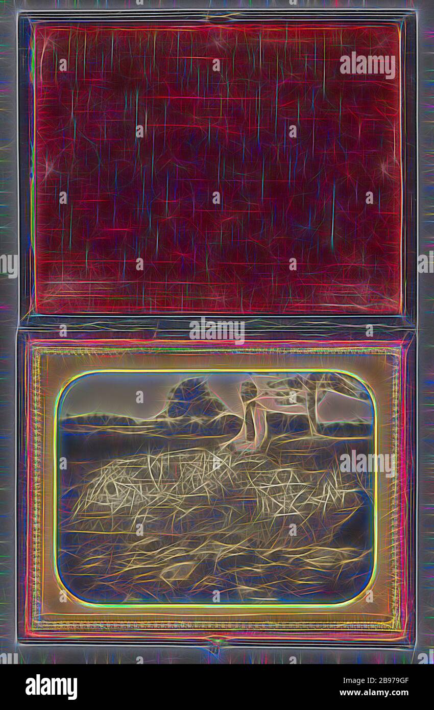 Seth Eastman à Dighton Rock, Horatio B. King (américain, 1820 - 1889), 7 juillet 1853, Daguerréotype, 8,9 × 12,1 cm (3 1/2 × 4 3/4 in.), réinventé par Gibon, design de glanissement chaleureux et gai de la luminosité et des rayons de lumière radiance. L'art classique réinventé avec une touche moderne. La photographie inspirée du futurisme, qui embrasse l'énergie dynamique de la technologie moderne, du mouvement, de la vitesse et révolutionne la culture. Banque D'Images