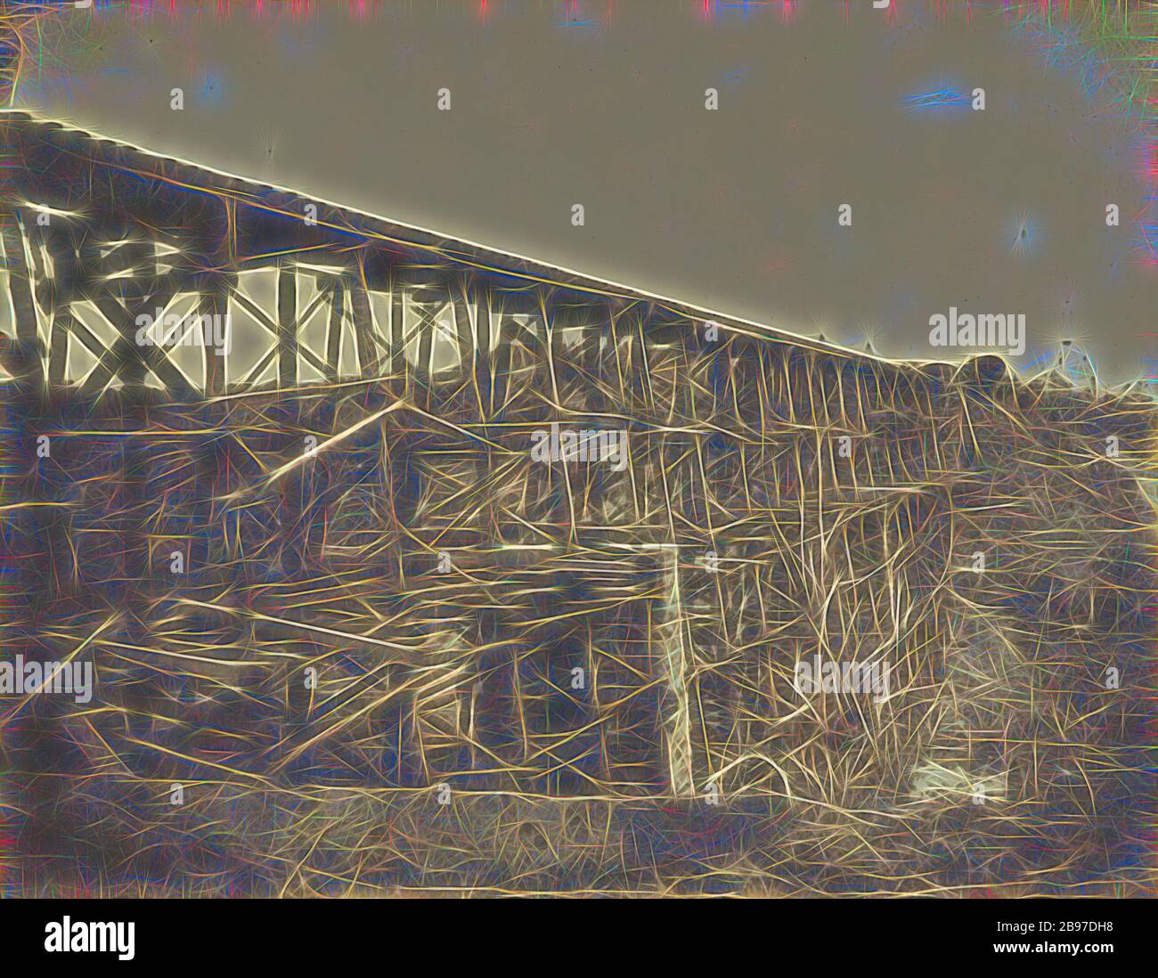 Pont ferroviaire militaire de l'autre côté du ruisseau Potomac, sur le chemin de fer Fredericksburg, A.J. Russell (américain, 1830 - 1902), Virginia, Stafford County, États-Unis, mars 1863, imprimé en papier salé, 15,2 × 20,3 cm (6 × 8 po), repensé par Gibon, design de brillant chaleureux de luminosité et de rayonnement de rayons de lumière. L'art classique réinventé avec une touche moderne. La photographie inspirée du futurisme, qui embrasse l'énergie dynamique de la technologie moderne, du mouvement, de la vitesse et révolutionne la culture. Banque D'Images