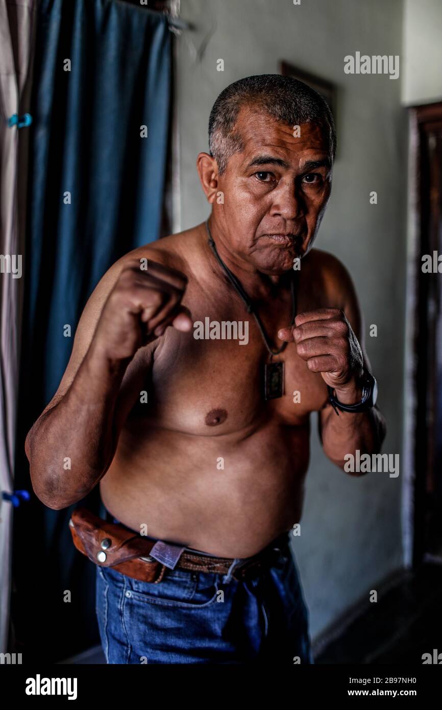 José Luis 'El Zurdo' Ramírez, ancien boxeur de Sonoran. Champion de  boxe.WBC WBA une légende mexicaine de boxe originaire de Huatabampo,  Sonora.Il a fait ses débuts professionnellement le 25 mars 1973 à