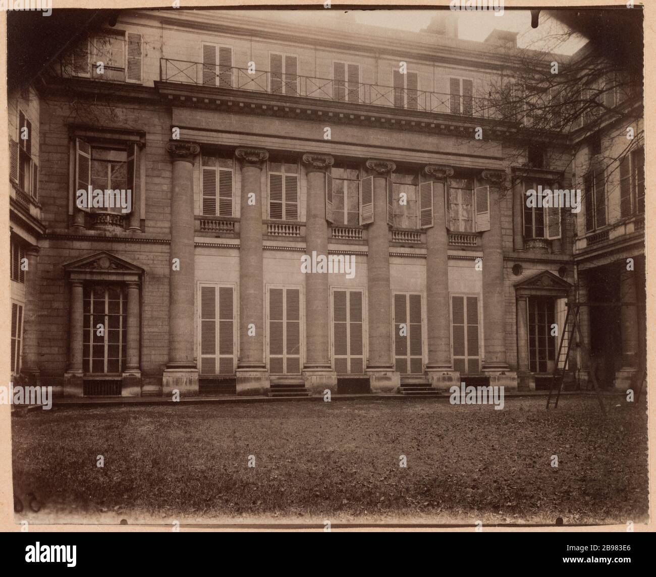 Hotel Gallimet / Hotel President talon / Ambassade italienne, ​​7ème arrondissement, Paris. Atget, Eugène (Jean Eugène Auguste Atget, dit). 'Hôtel de Galifet / hôtel du président talon / Ambassade d'Italie, 7ème arrondissement, Paris'. Papier de rage alluminé. Paris, musée Carnavalet. Banque D'Images