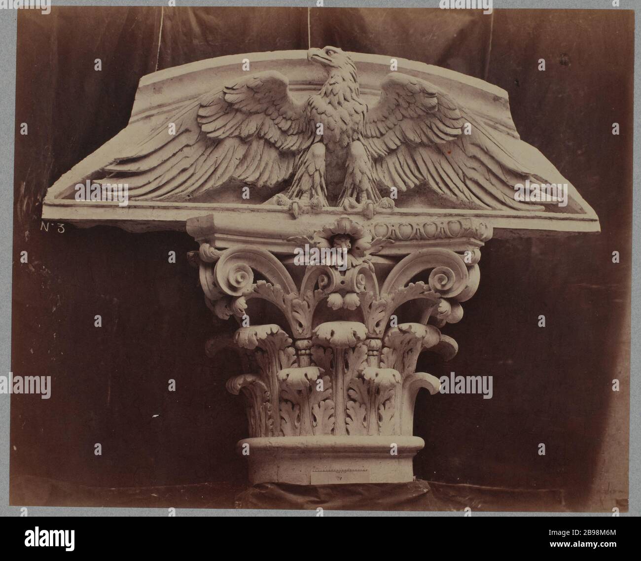 LES DÉTAILS ARCHITECTURAUX DÉFINISSENT L'OPÉRA DU PALAIS GARNIER DE PARIS, LE 9ÈME ARRONDISSEMENT, PARIS Détail d'architecture des décors du Palais Garnier, l'Opéra National de Paris, Paris (IXème arr.). 1866-1876. Photo de Louis-Emile Durandelle. Paris, musée Carnavalet. Banque D'Images
