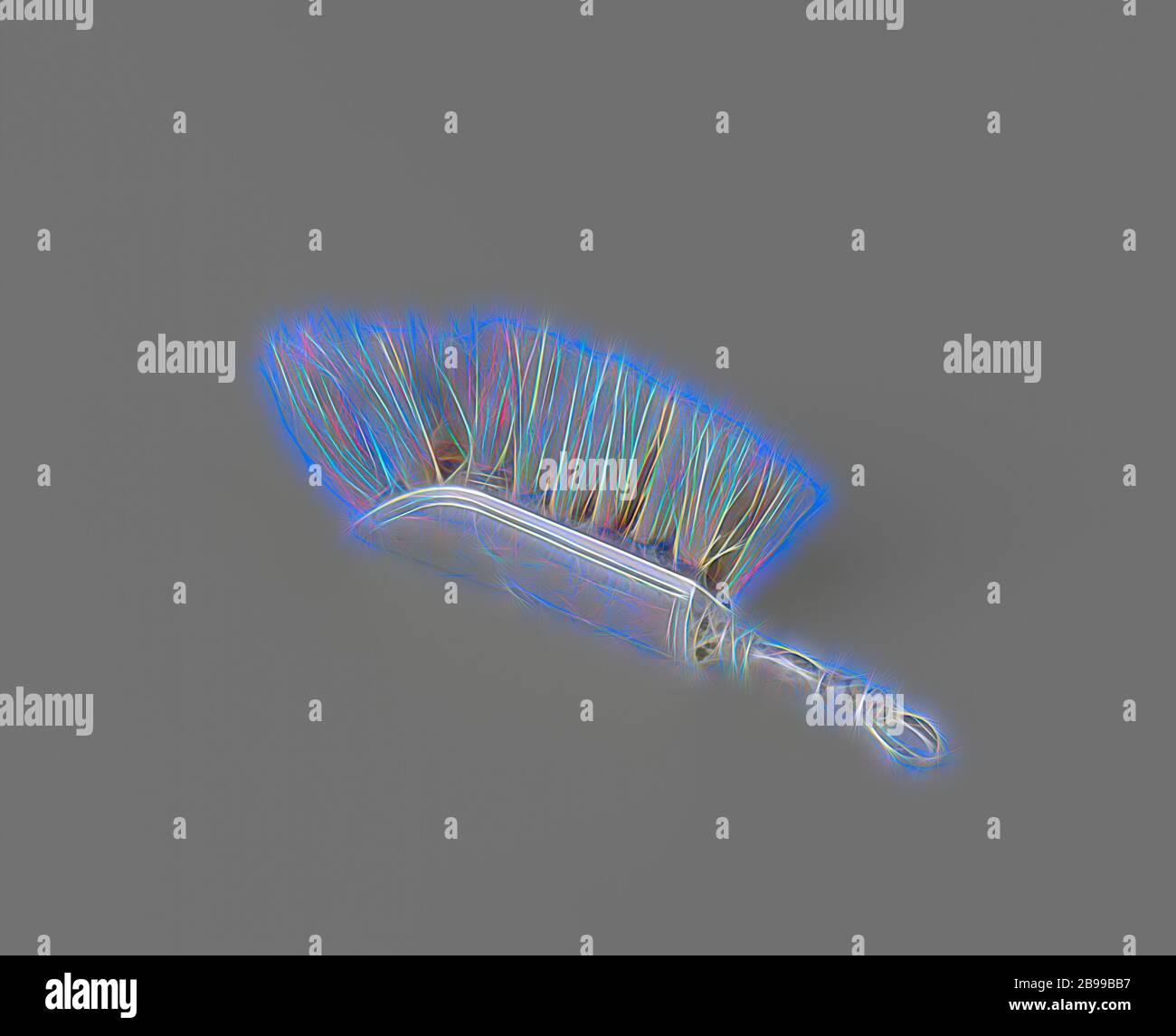 Couvrir, couvrir avec un dos rond et une poignée profilée avec un anneau à l'extrémité. La pelle à poussière est marquée : mt. = Arnoldus van Geffen et un dauphin, ustensiles et instruments (ménagers), Arnoldus van Geffen, Amsterdam, c. 1750, argent (métal), l 6.2 cm × l 1.3 cm, repensé par Gibon, design de chaleureux gai lumineux et lumineux rayonnant. L'art classique réinventé avec une touche moderne. Photographie inspirée par le futurisme, embrassant l'énergie dynamique de la technologie moderne, le mouvement, la vitesse et révolutionnez la culture. Banque D'Images