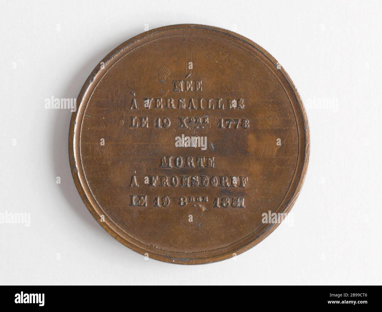 Marie Thérèse Charlotte, Duchesse d'Angoulême, nommée Madame Royale (1778-1851) Raymond Gayrard (1807-1855. 'Marie-Thérèse-Charlotte, duchesse d'Angoulême, dite Madame Royale (1778-1851)'. Bronze d'étain, 1851. Paris, musée Carnavalet. Banque D'Images