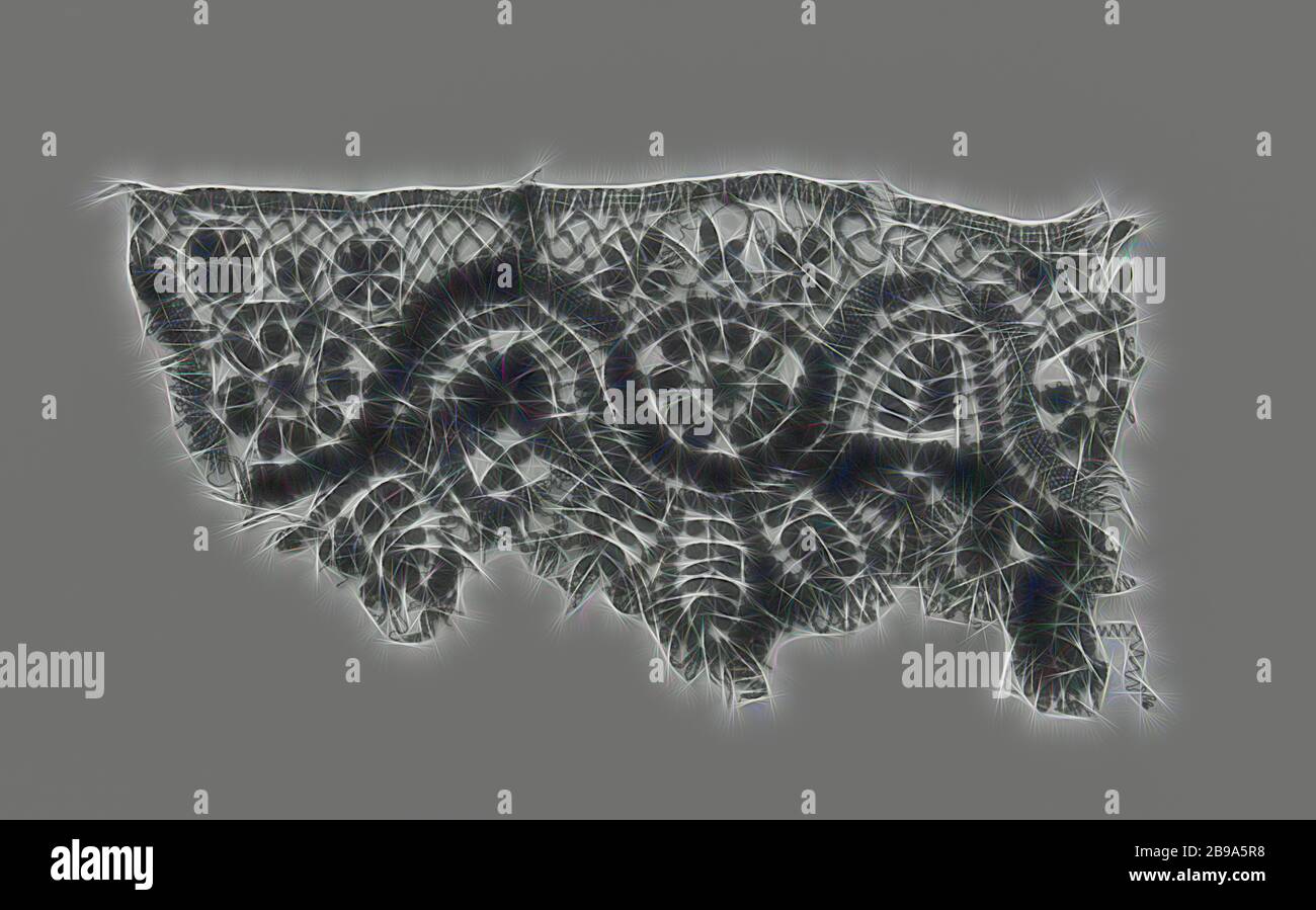 Bande de dentelle du tiroir avec une profonde ligne ondulée, bande de tiroir de dentelle, dentelle de Cluny. La bande est composée d'environ cousus ensemble fragments endommagés d'une bande originale. Le motif répétitif et symétrique est composé d'une ligne ondulée. Dans chaque vallée du golf il y a une rosette avec deux petites rosaces ci-dessus et un quatre-étoile entre les deux. Chacune comprend un golf haut standing, composite, avec cinq feuilles feuilles de chaque côté. Au-dessous de la page est un astérisque à quatre pointes. Le long du bord de la coquille du dessous de la bande est formé de trois lobes rayonnant sous chaque vague valley. Une feuille composée h Banque D'Images