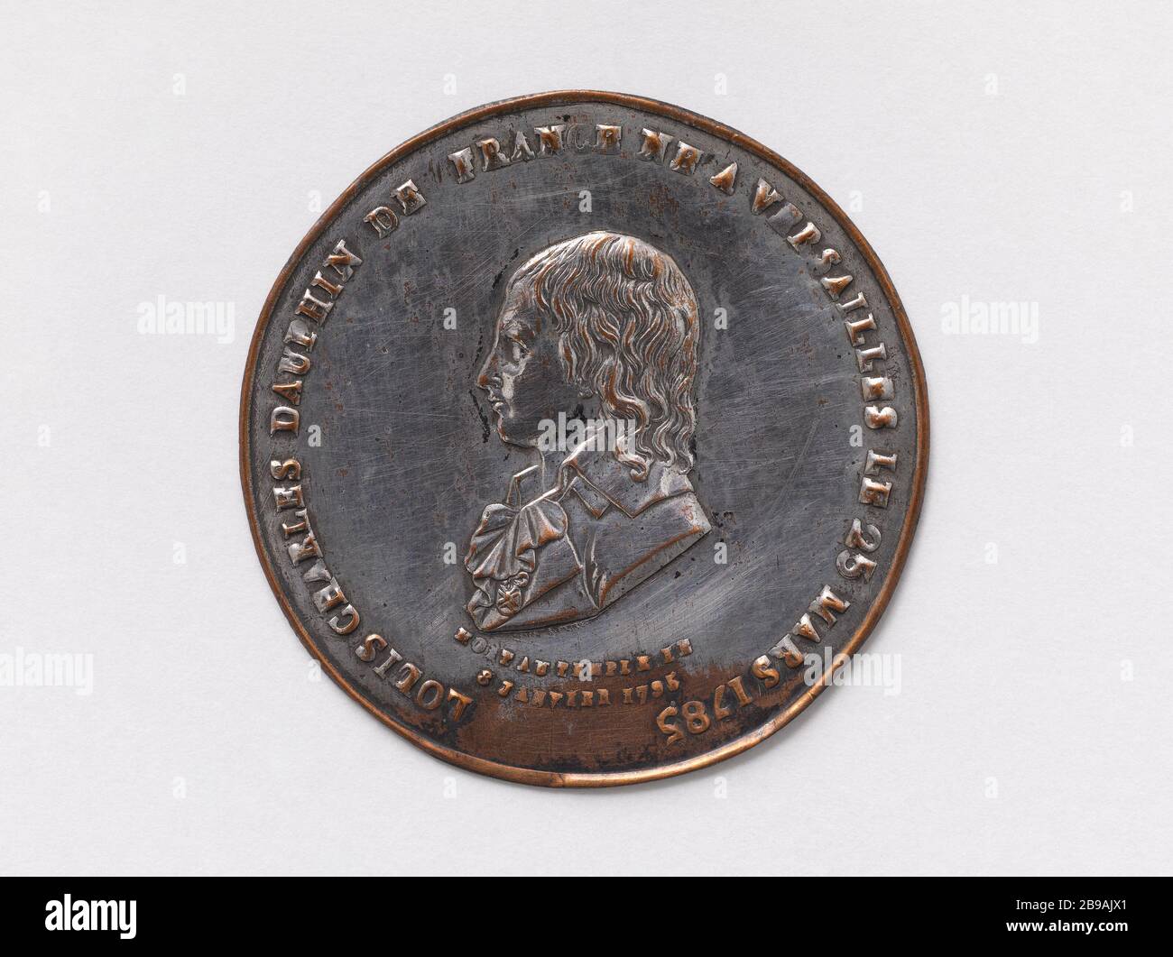 Louis XVII (1785-1795), roi titulaire de France (1793-1795) P. G. Liénard (1849-1900). Louis XVII (1785-1795), roi titulaire de France (1793-1795). Cuivre en douceur. Paris, musée Carnavalet. Banque D'Images