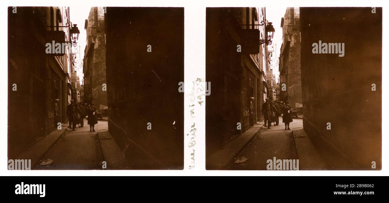DISJONCTEUR DE RUE MICHE, 4ÈME ARRONDISSEMENT rue Brise-Miche, Paris (IVème arr.). 1928. Photographie anonyme. Paris, musée Carnavalet. Banque D'Images