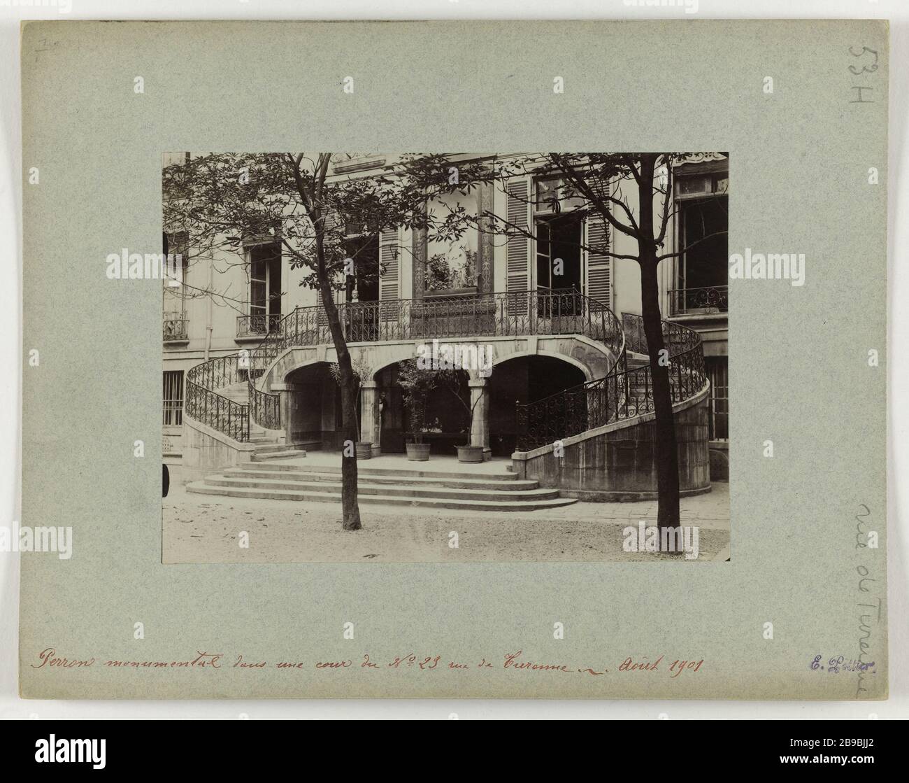 Escalier du fer à cheval Banque de photographies et d'images à haute  résolution - Alamy