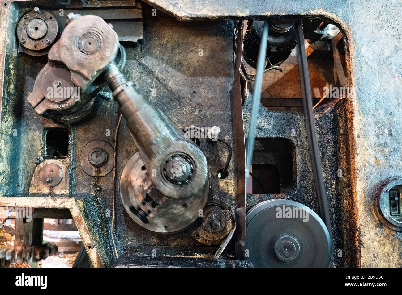 Engrenages mobiles d'une machine d'époque entraînée par un moteur à vapeur Banque D'Images