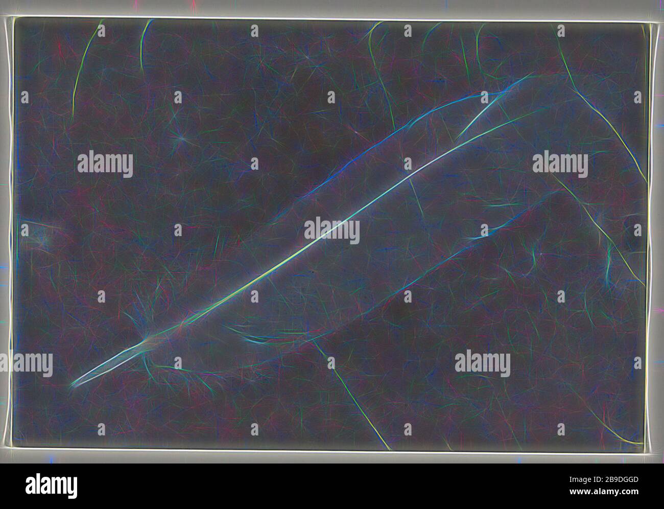 Plume, vers 1850, dessin photogénique, 14,4 x 9,8 cm (5 11,16 x 3 7,8 po, repensé par Gibon, conception de glanissement chaud et gai de luminosité et de rayons de lumière radiance. L'art classique réinventé avec une touche moderne. La photographie inspirée du futurisme, qui embrasse l'énergie dynamique de la technologie moderne, du mouvement, de la vitesse et révolutionne la culture. Photo Stock