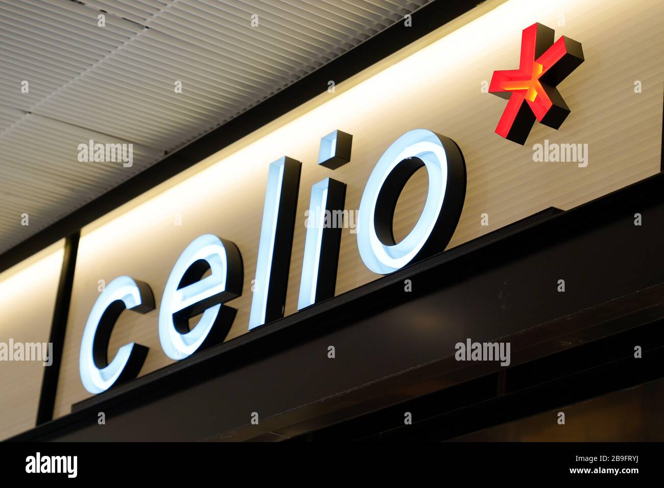 Bordeaux , Aquitaine / France - 09 23 2019 : marque logo sur la boutique Celio Banque D'Images