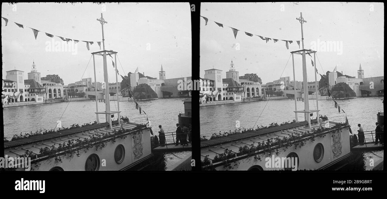 VOIR PRENDRE UN QUAI DE L'EXPOSITION INTERNATIONALE SEINE 1937 vue pry d'une quai de la Seine de l'exposition internationale de 1937. Paris, 1937. Vue stéréoscopique anonyme. Paris, musée Carnavalet. Banque D'Images