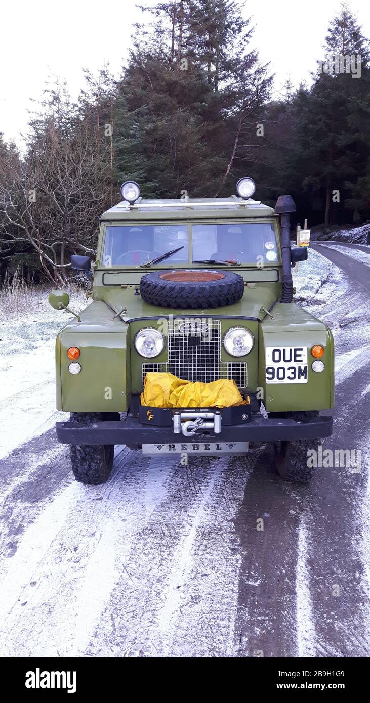 land rover série 2 dans le quartier des lacs Banque D'Images