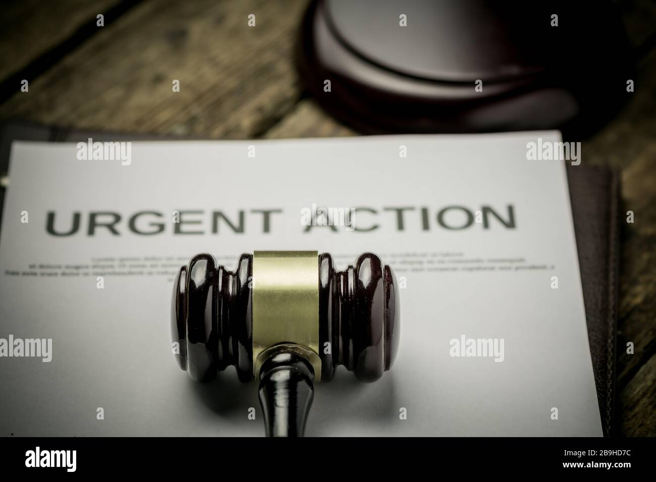 Documenter l'action urgente avec gavel. Concept d'action de classe Banque D'Images