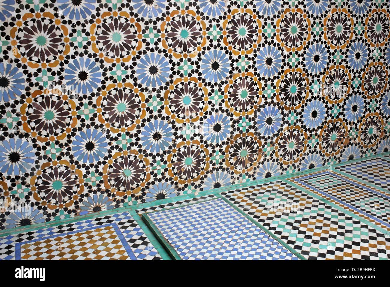 Mausolée du Sultan Ahmad al-Mansur sur les tombeaux saadiens, Marrakech, Maroc Banque D'Images Mausolée du Sultan Ahmad al-Mansur sur les tombeaux saadiens, Marrakech, Maroc Banque D'Images