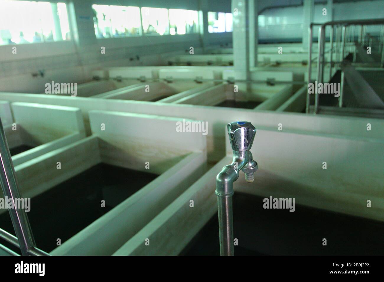 Dobczyce près de Cracovie (Cracovie). Pologne. Usine de traitement de l'eau propre 'Rabaa' fournissant de l'eau potable pour Cracovie de la rivière Raba. Banque D'Images