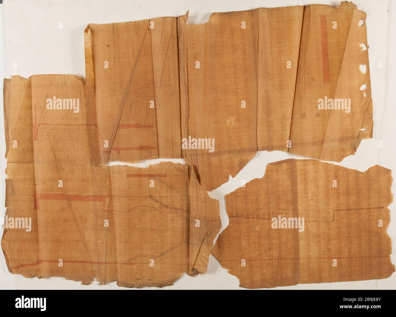 Académie royale de musique : découpe de la façade avec des escaliers. Charles Rohault de Fleury (1801-1875). Académie royale de musique : coupé de la façade avec escalier mécanique. Crayon, panache et encre noir, lavis rose sur papier calcaire. Paris, musée Carnavalet. Banque D'Images