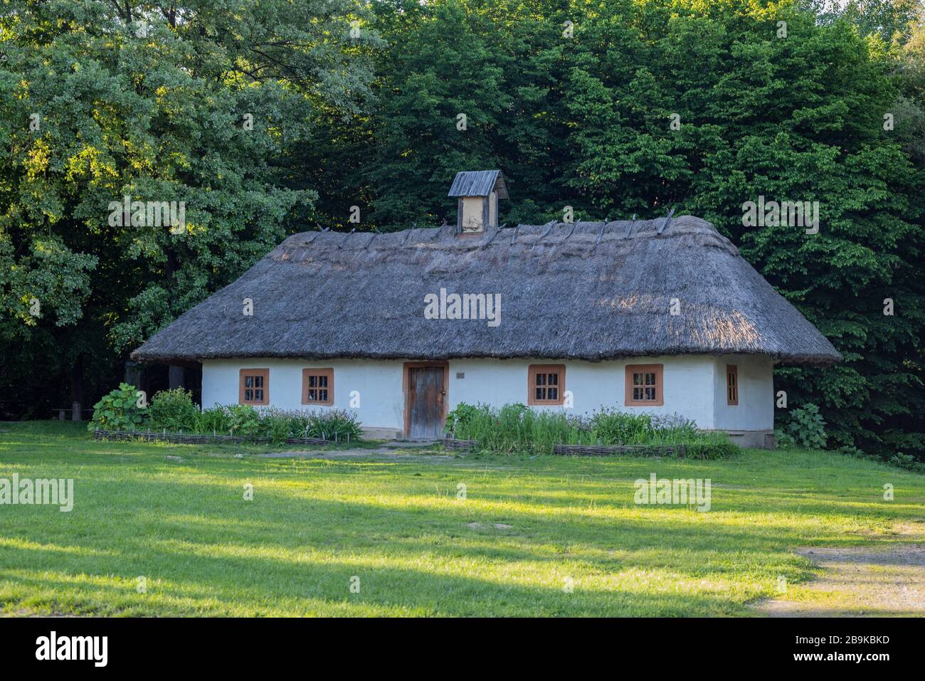 Maison traditionnelle ukrainienne à Pirogovo, Ukraine Banque D'Images
