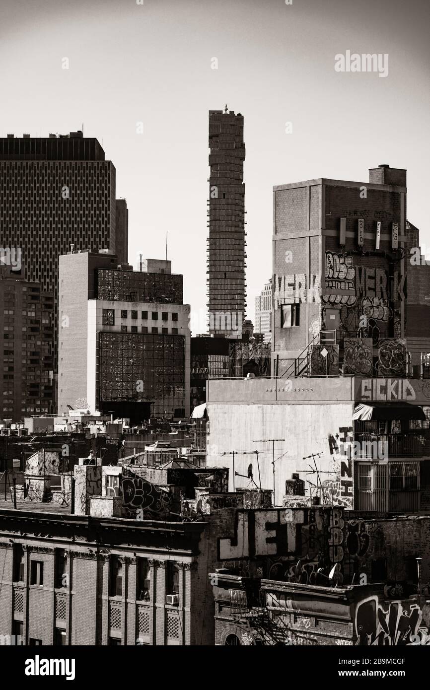 Vue rapprochée des vieux bâtiments du centre-ville de New York Banque D'Images