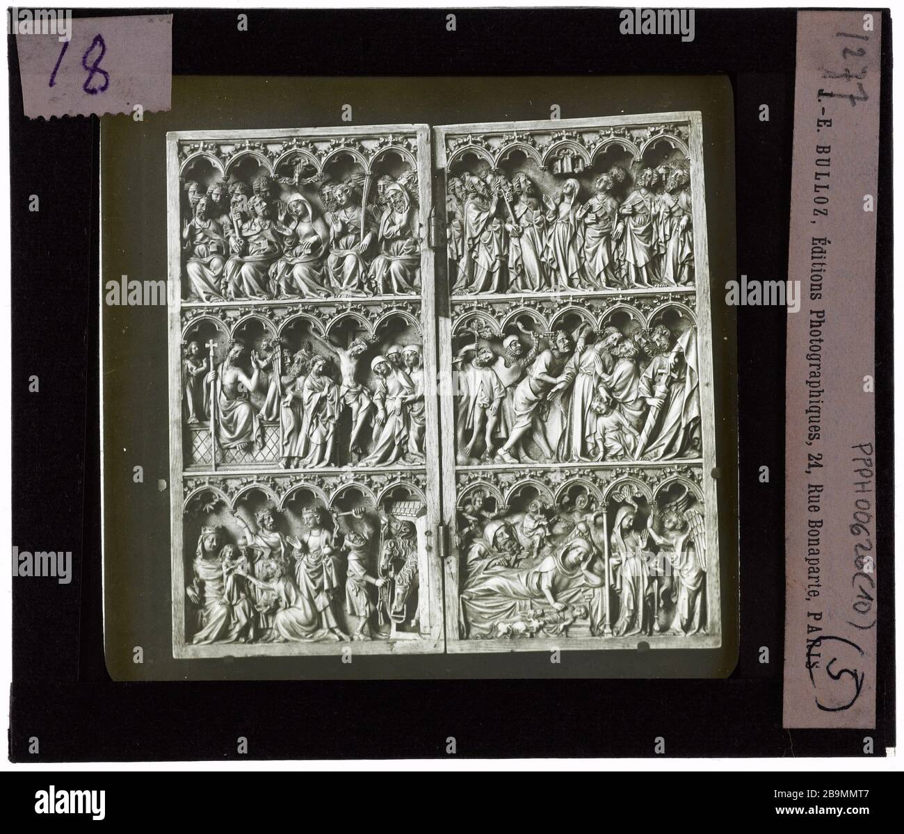 Étain, ivoire. Diptych ivoire atteint, ivoires. Dyptique en ivoire. Plaque de projection noir et blanc. 1900-1930. Photographie de Jacques-Ernest Bulloz (1858-1942). Musée des Beaux-Arts de la Ville de Paris, petit Palais. Banque D'Images