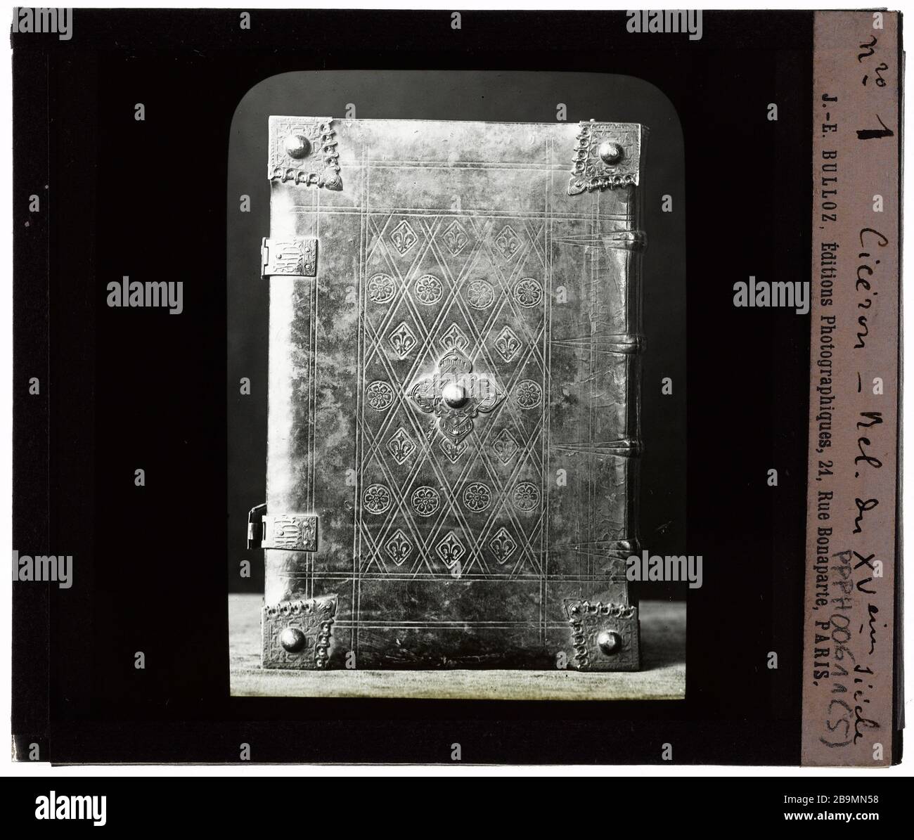 Classeurs. Rélires de Cicero. 'Cicéron'. Plaque de projection noir et blanc. 1900-1930. Photographie de Jacques-Ernest Bulloz (1858-1942). Musée des Beaux-Arts de la Ville de Paris, petit Palais. Banque D'Images