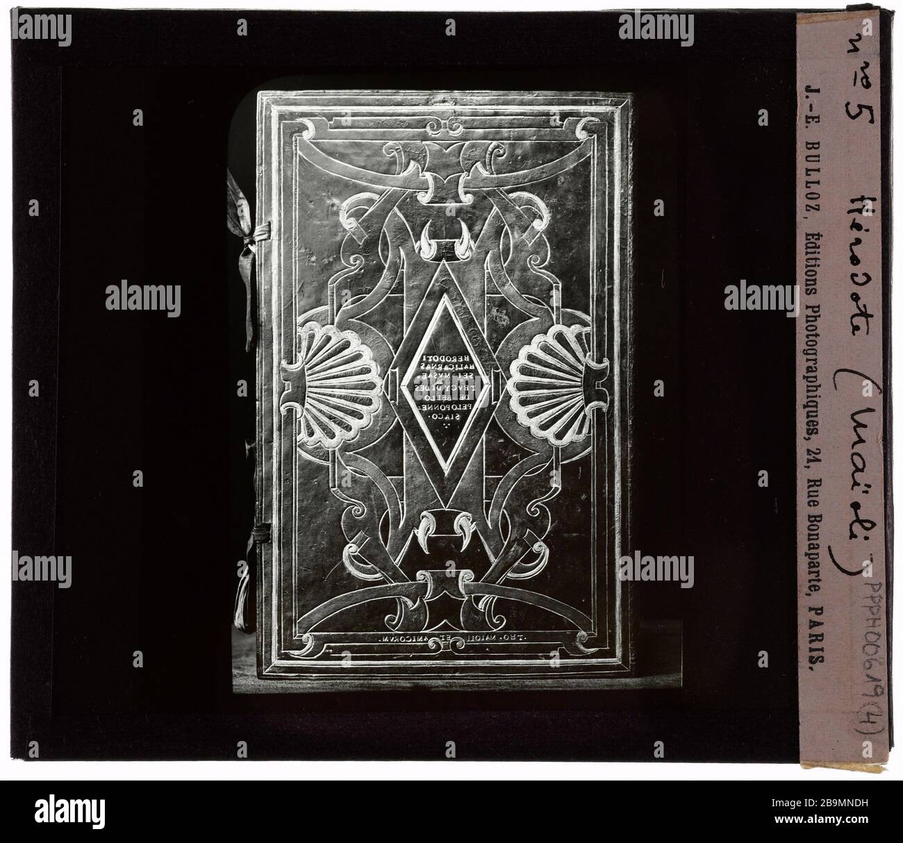 Classeurs. Herodotus Réliures. 'Hérodote'. Plaque de projection noir et blanc. 1900-1930. Photographie de Jacques-Ernest Bulloz (1858-1942). Musée des Beaux-Arts de la Ville de Paris, petit Palais. Banque D'Images