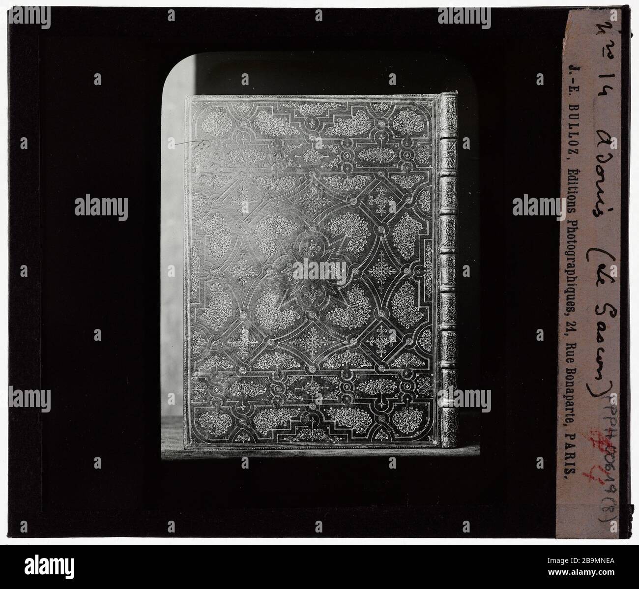 Classeurs. Adonis Réliures. 'Adonis'. Plaque de projection noir et blanc. 1900-1930. Photographie de Jacques-Ernest Bulloz (1858-1942). Musée des Beaux-Arts de la Ville de Paris, petit Palais. Banque D'Images