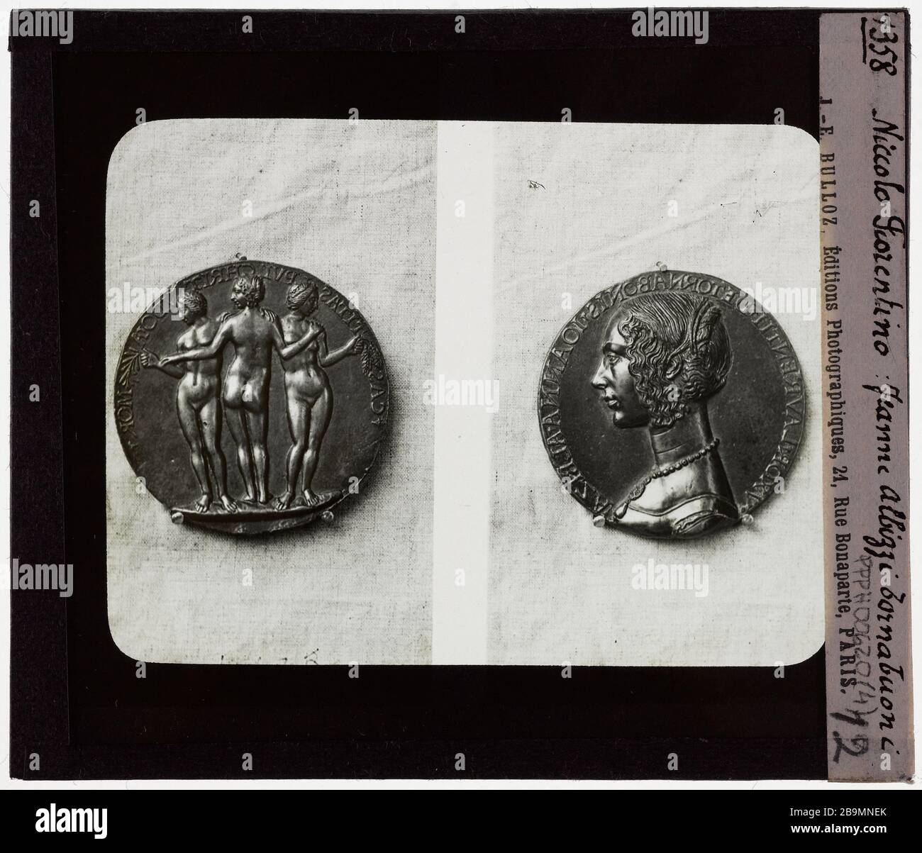 Médailles. Jeanne Albizzi Tornabuoni Médailles. 'Jeanne Albizzi Tornabuoni'. Plaque de projection noir et blanc. 1900-1930. Photographie de Jacques-Ernest Bulloz (1858-1942). Musée des Beaux-Arts de la Ville de Paris, petit Palais. Banque D'Images