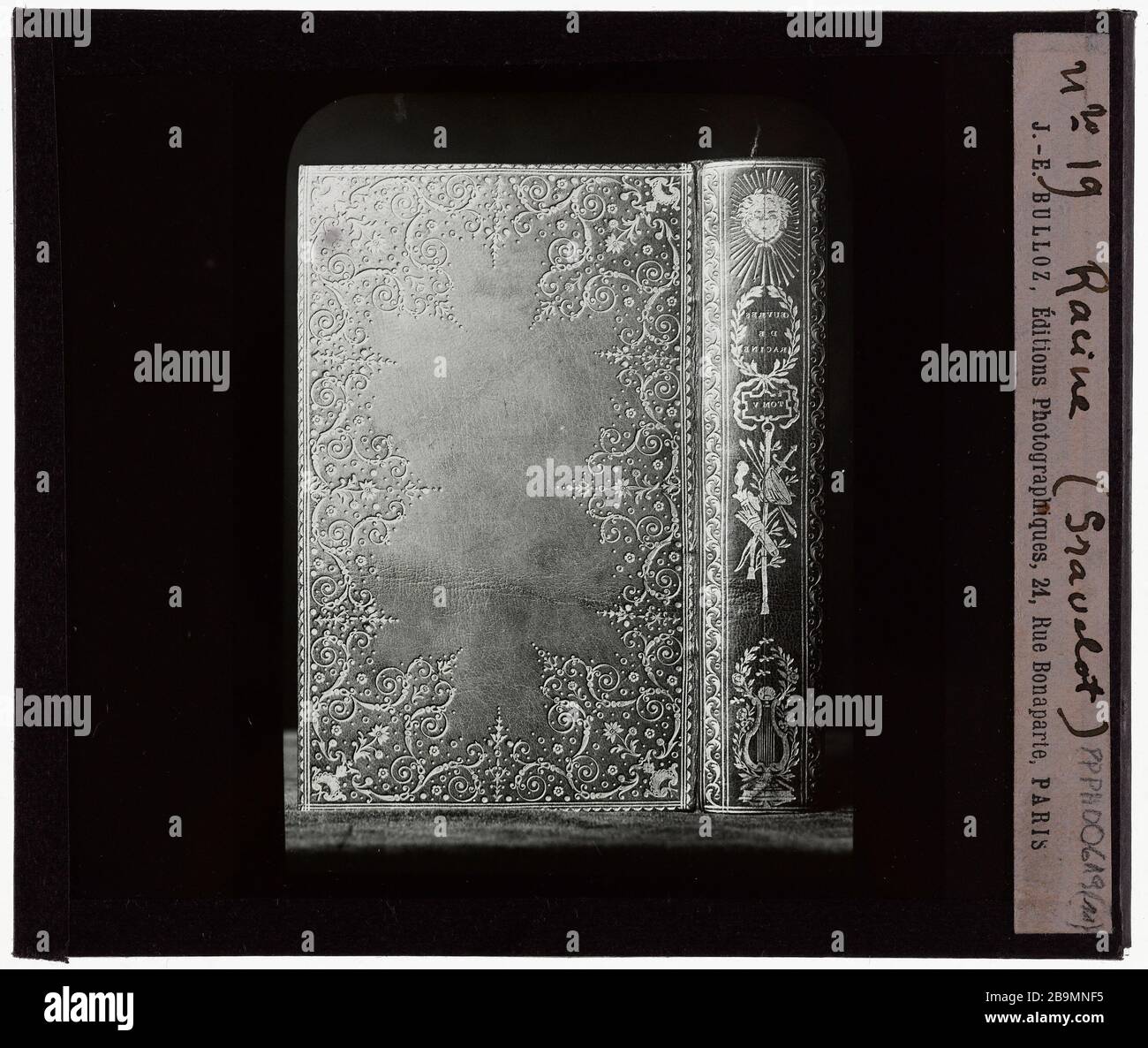 Classeurs. Réaffectations de racine. 'Racine'. Plaque de projection noir et blanc. 1900-1930. Photographie de Jacques-Ernest Bulloz (1858-1942). Musée des Beaux-Arts de la Ville de Paris, petit Palais. Banque D'Images
