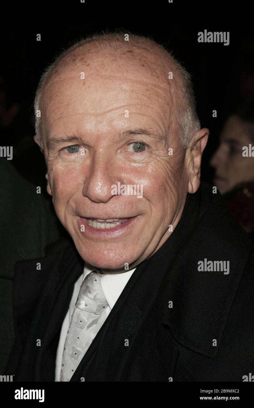 ***PHOTO DU FICHIER*** Terrence McNally Dies à la suite de complications du coronavirus. Terrence McNally 2006 photo de John Barrett/PHOTOlink/MediaPunch Banque D'Images