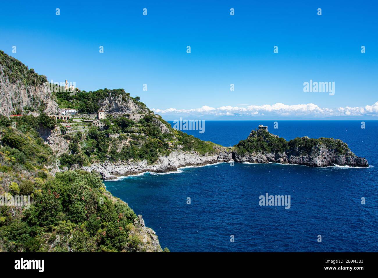 Vue sur la pointe et la mer sur Amalfi Drive Banque D'Images