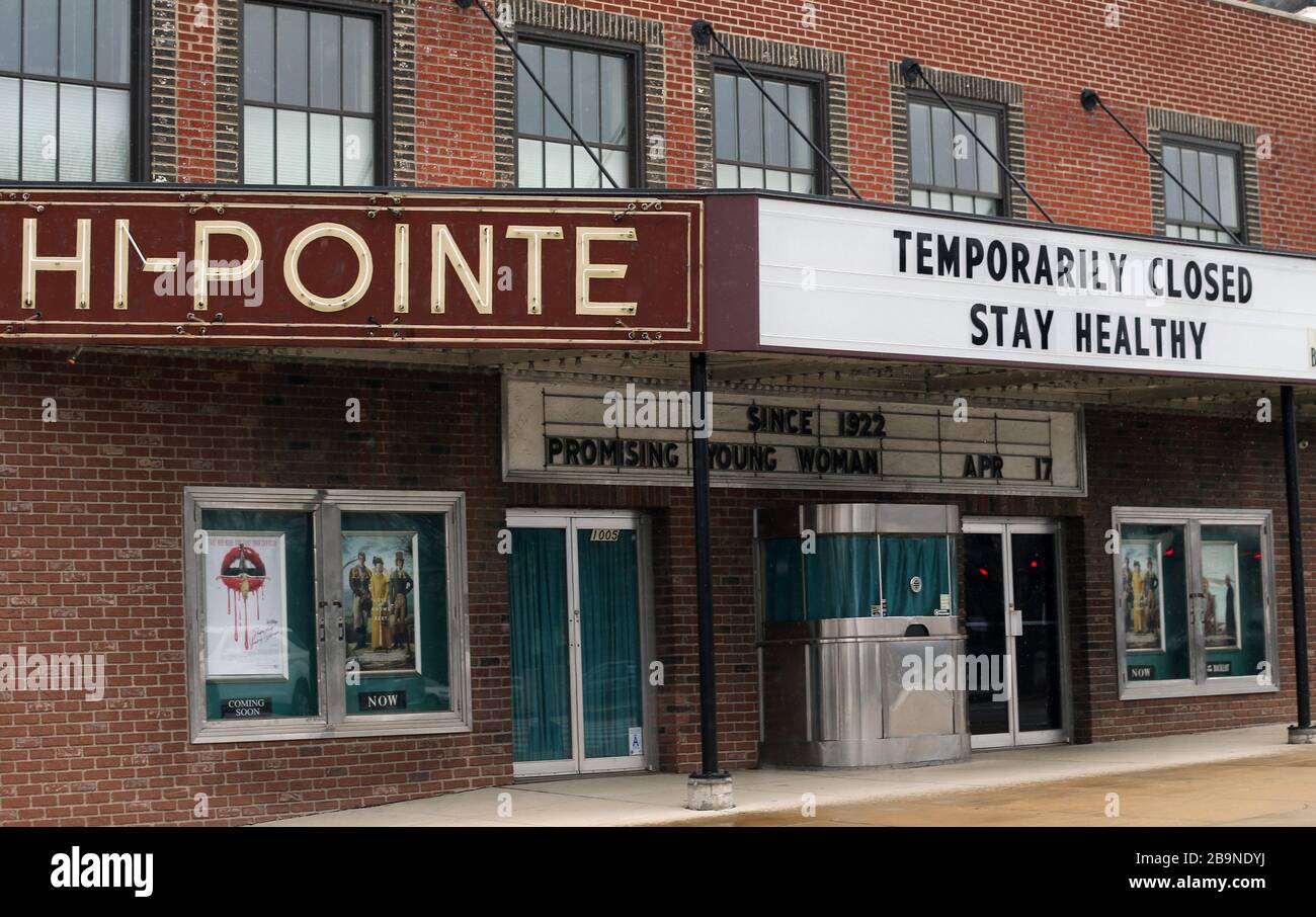 En raison du Corovirus, le théâtre Hi-Pointe a fermé ses portes à Saint-Louisi le 24 mars 2020. Les représentants de la ville ont demandé que toutes les entreprises non essentielles ferment pendant deux semaines et que toutes travaillent à domicile. Photo de Bill Greenblatt/UPI Banque D'Images